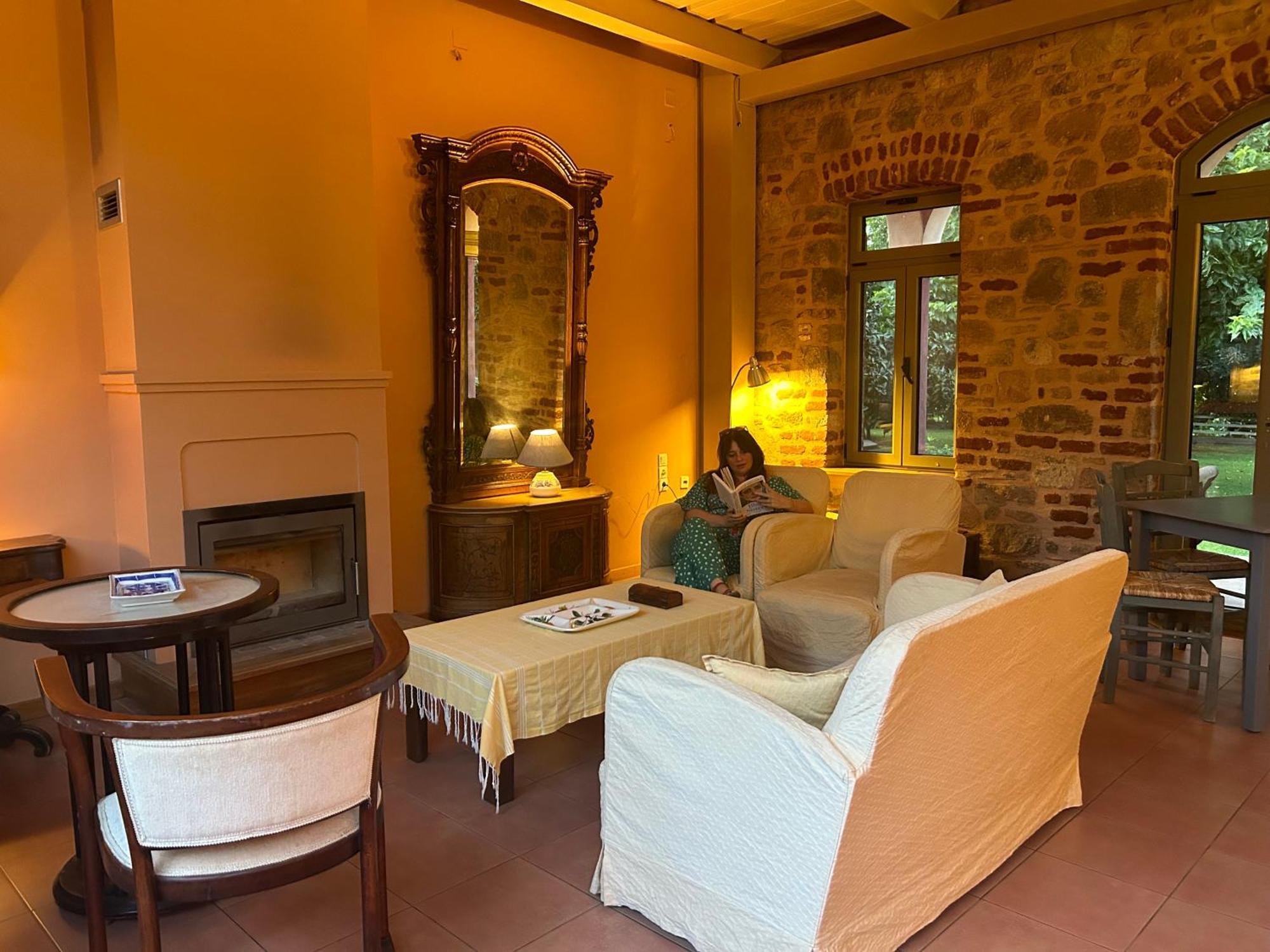Villa Daphnis & Chloe Pyrgi Thermis ภายนอก รูปภาพ